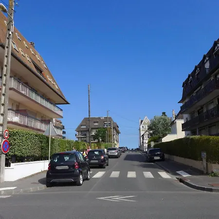Apartment Les Cormorans By Interhome *